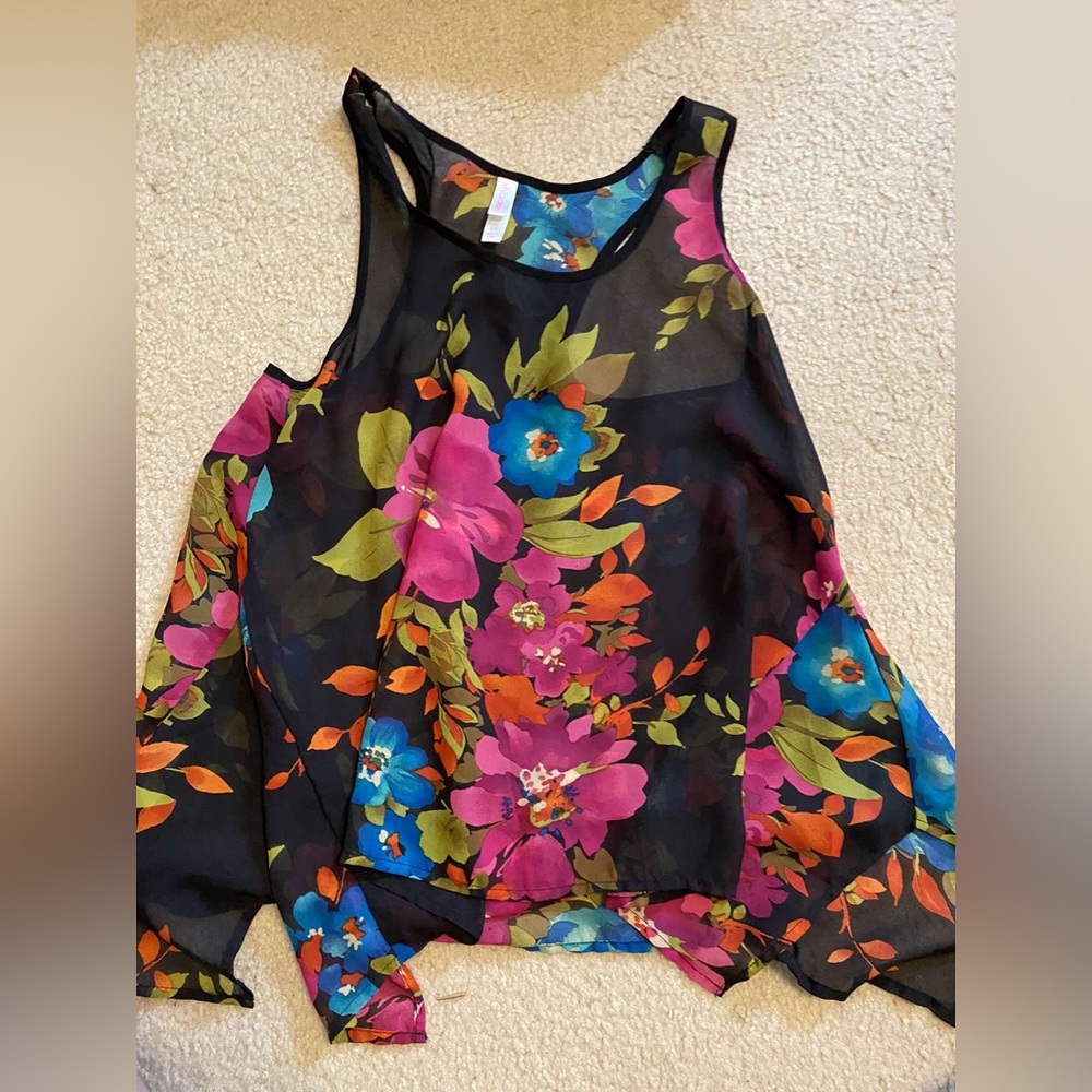 This flowy shirt tang top black with colorful flowers